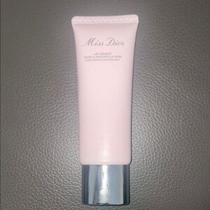 Dior—-Miss Dior Shower Milk
